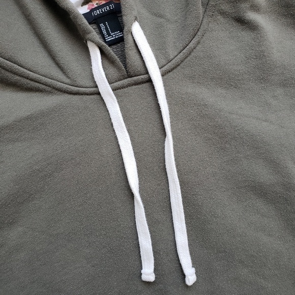 ππ Forever 21 Olive Green Boxy Crop Hoodie - Picture 3 of 7